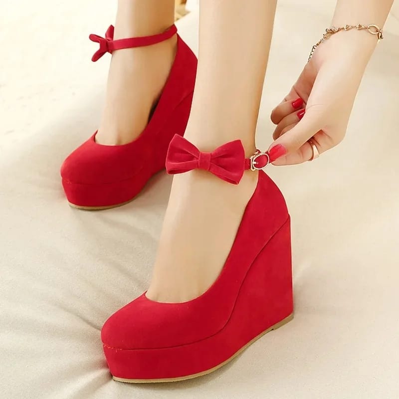 High fashion heel wedge pumps