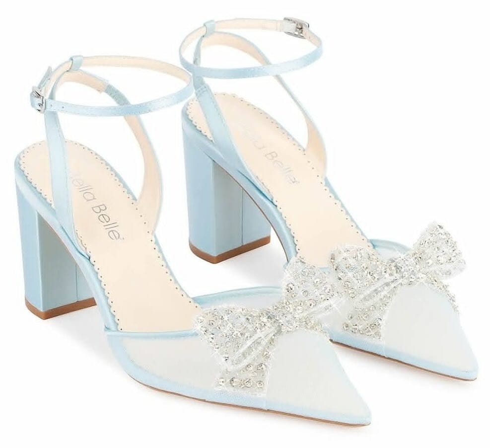 Touching tie Heel- Light sky