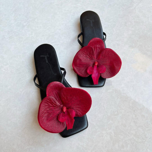 Franck flat shoes (Black base Red Flower)