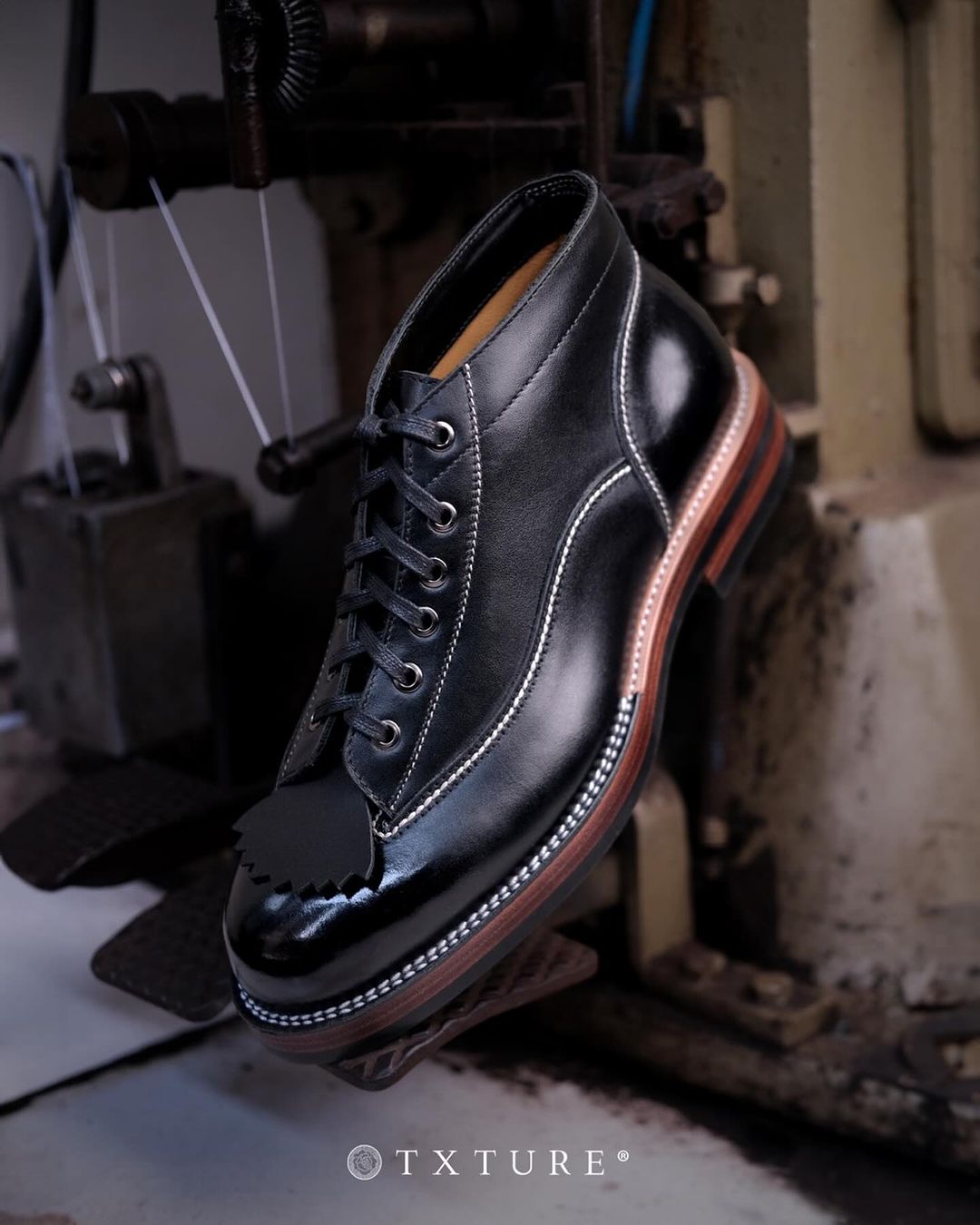 Shadows Shape Boots for Men's Black