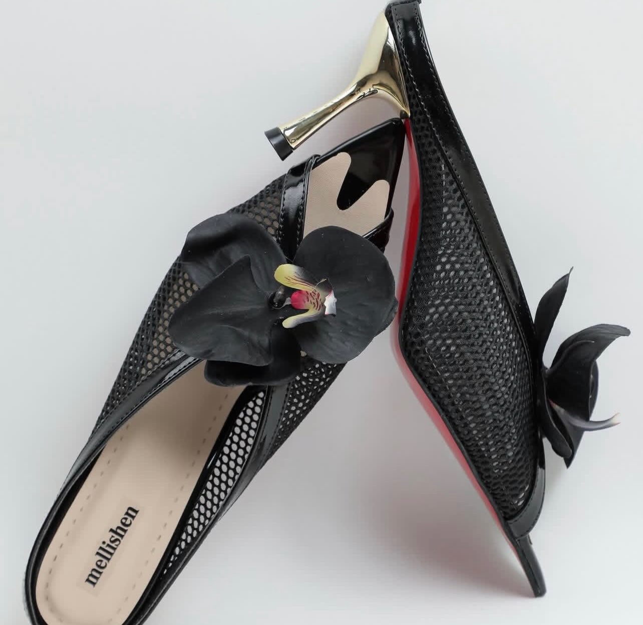Breathing Beauty (Black)