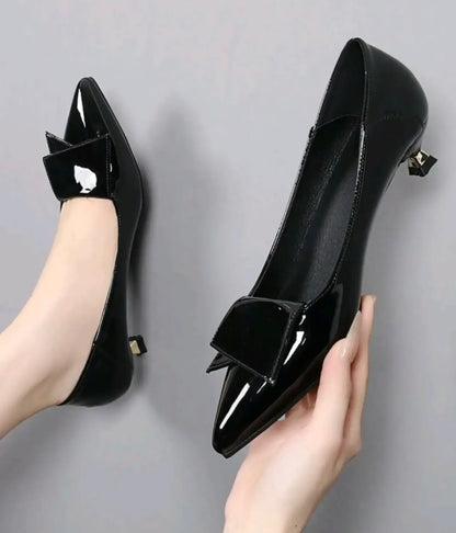 Kitten-Heel Pumps (Black)