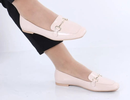 Yiwugo Formal shoes for women- Off white