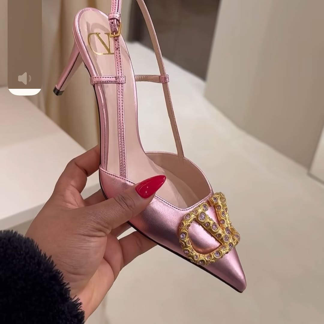 V logo shoes (Pink)