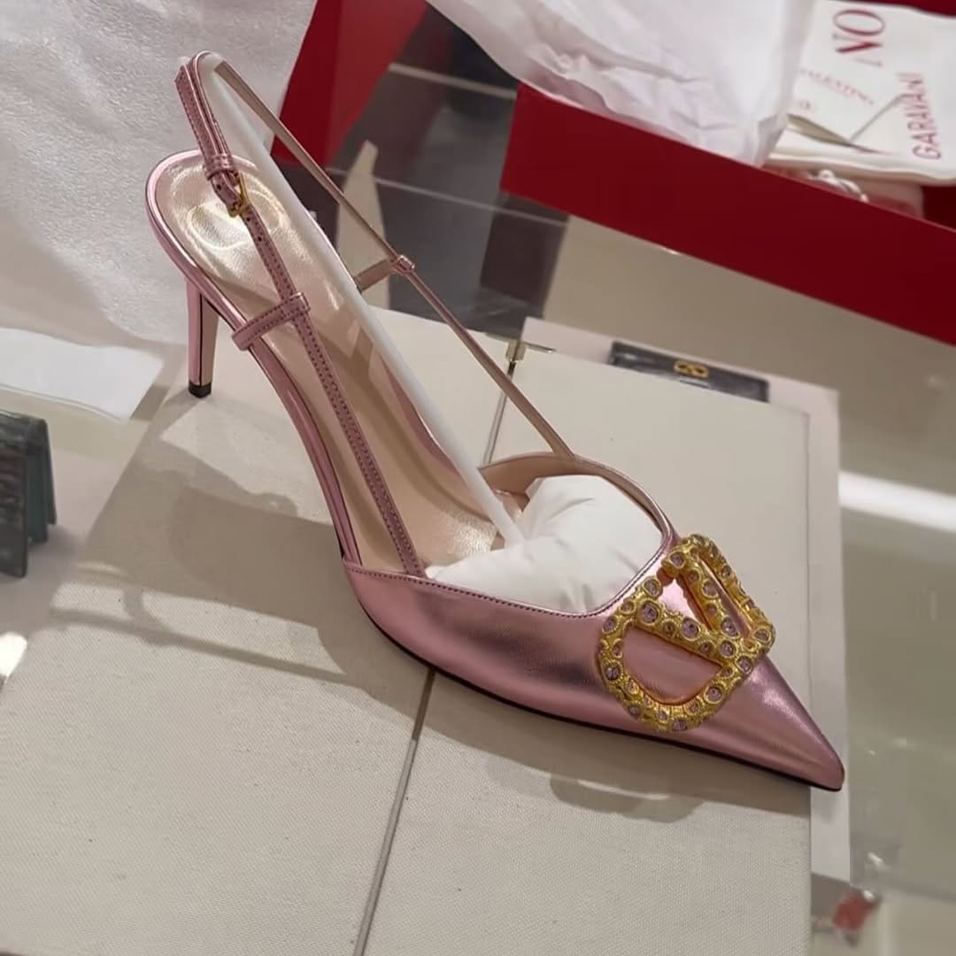 V logo shoes (Pink)