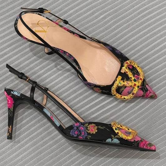 V logo shoes (Black)