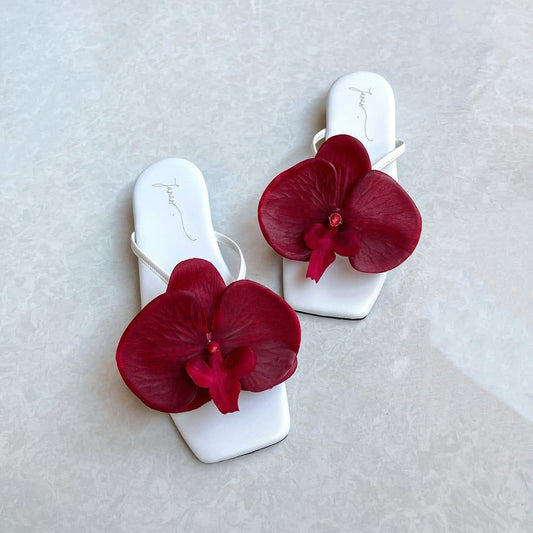 Franck flat shoes (White base Red Flower)