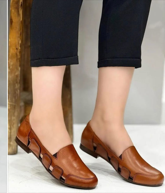 Charm shoes (Brown)