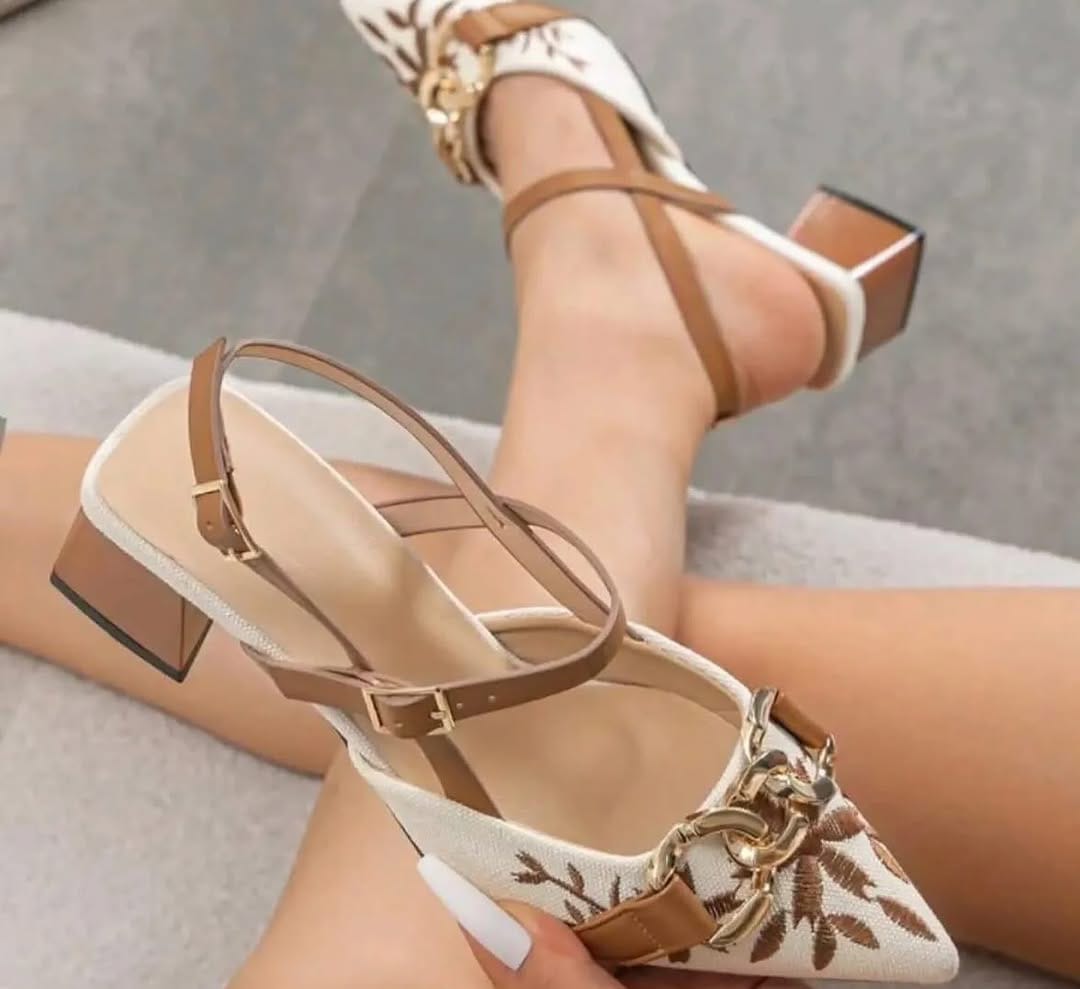 Brazilian style shoes (Brown)