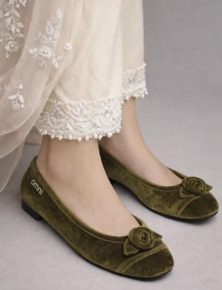 Petal velvet flats (Olive Green)