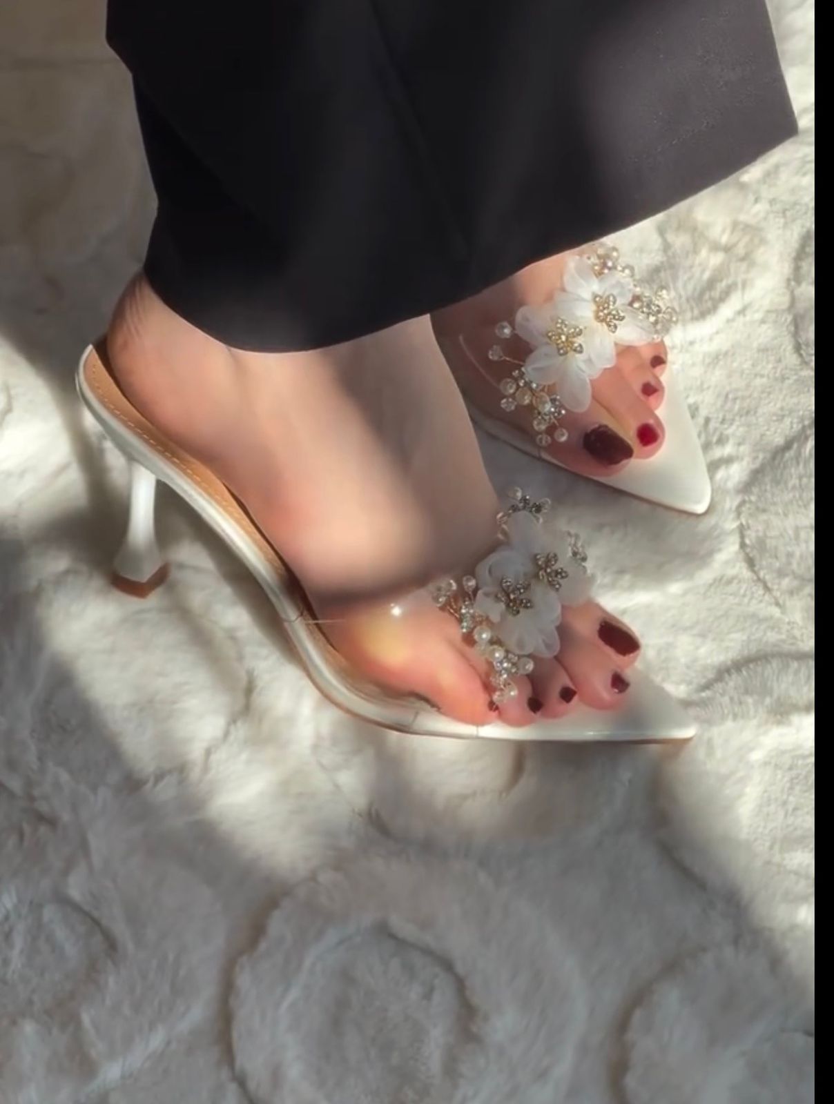 Korean feet heel (White)