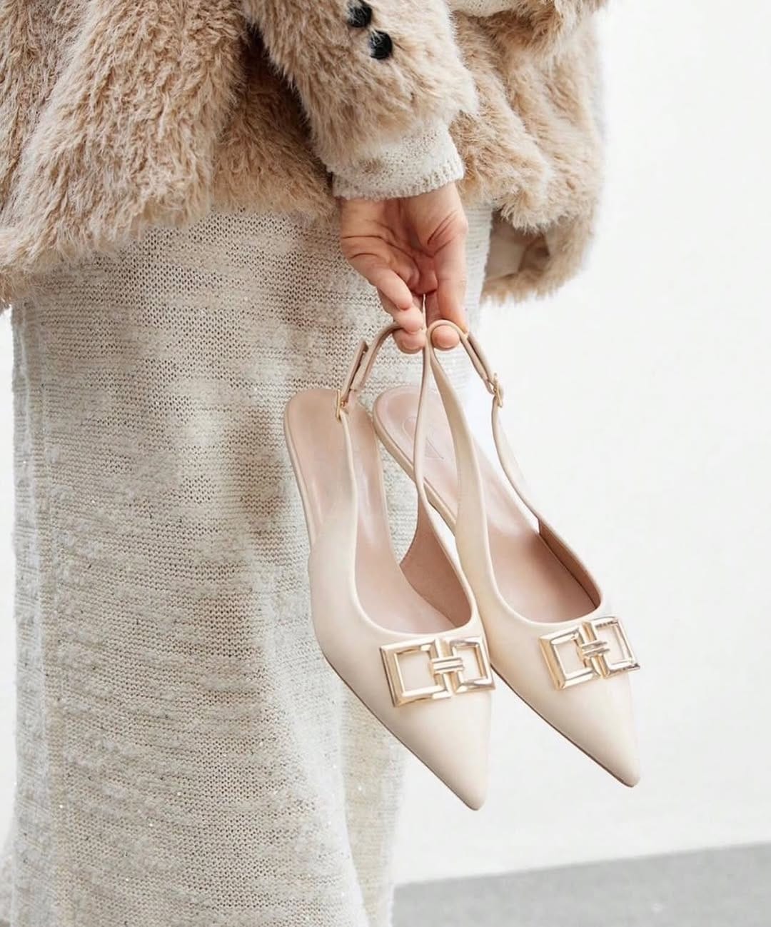 Patent sling back (Beige)