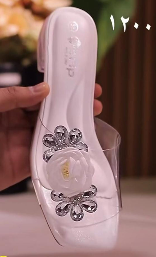 Flower and crystal beeds (White)