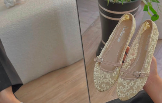 Feminine casual style sandal (Beige)