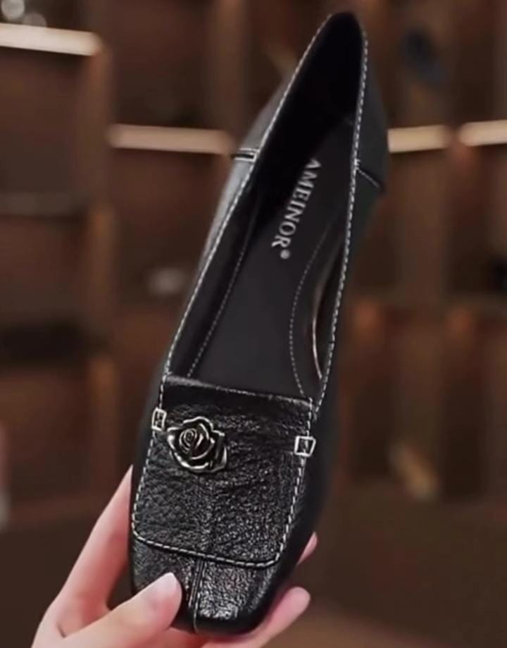 Elegant Loafers (Black)