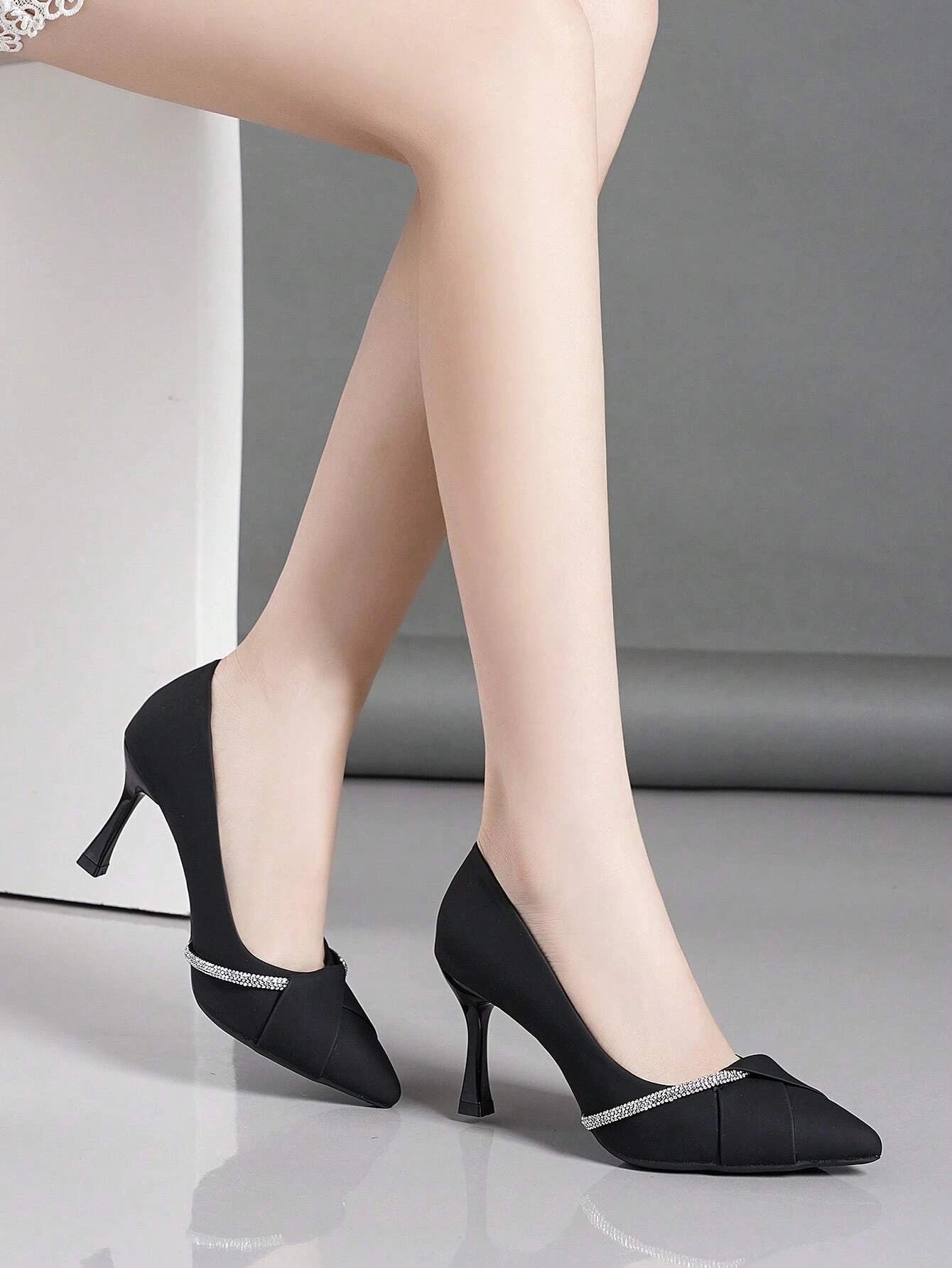 Rhinestone court shoes- Black
